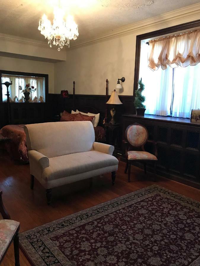 The Castle At Skylands Manor Bed and Breakfast Ringwood Esterno foto